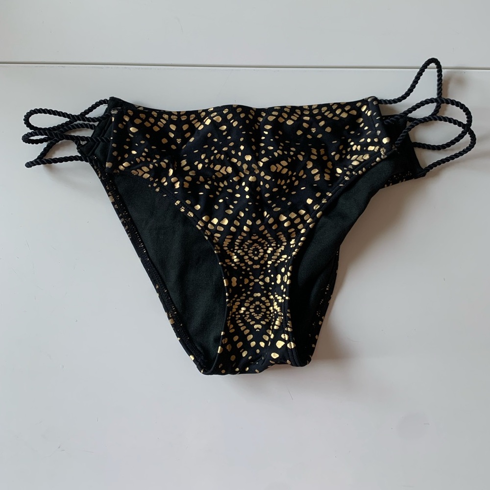 Abercrombie & Fitch black & gold bikini bottom - L